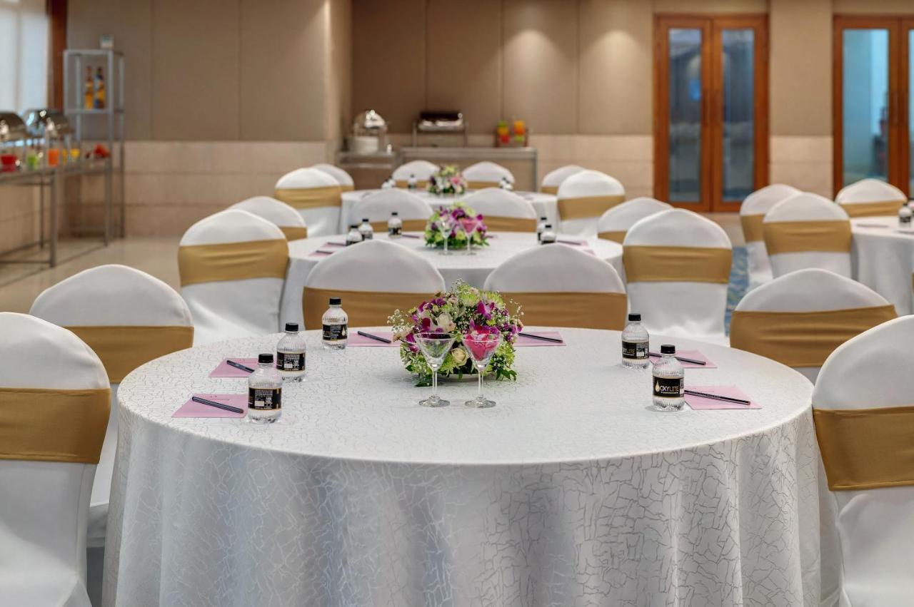 The Fern Residency Turbhe Navi Mumbai Exterior foto