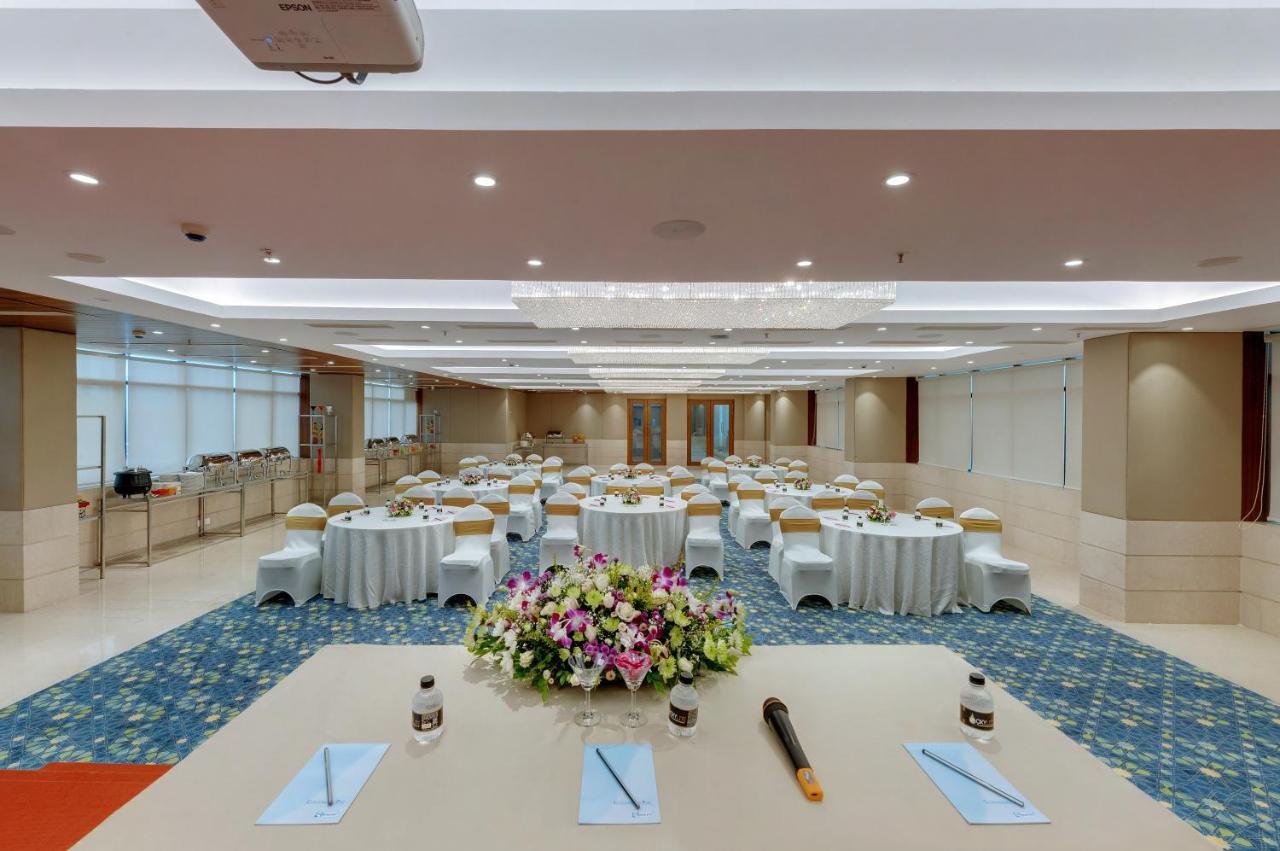 The Fern Residency Turbhe Navi Mumbai Exterior foto