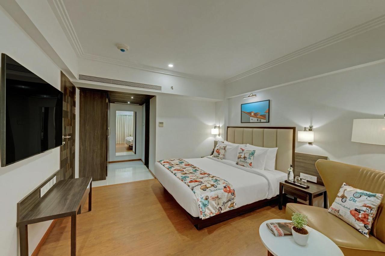 The Fern Residency Turbhe Navi Mumbai Exterior foto